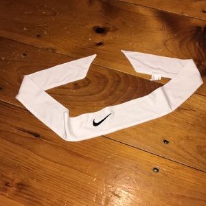 Nike headband